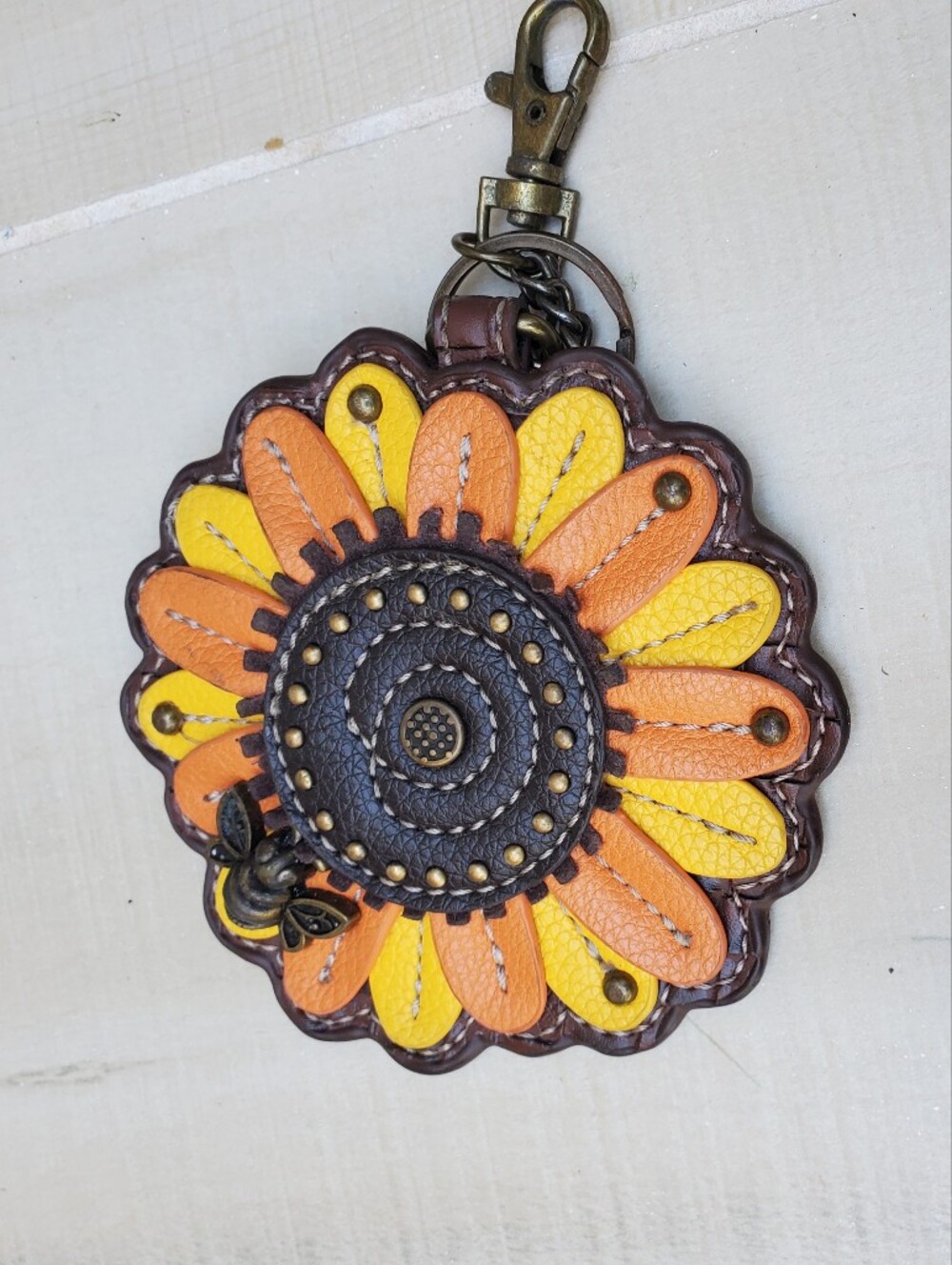 Chala Honeybee Keychain - Picture 2 of 3